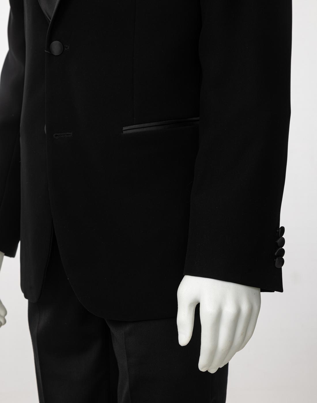 Elegant Tuxedo Suit by gabbana.in